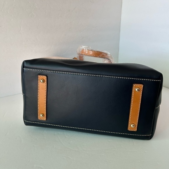 Dooney & Bourke NWT Blush/Midnight Leather    Tote - Picture 6 of 14